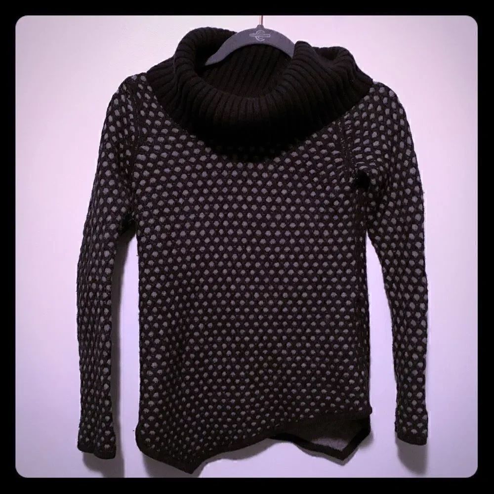 Express sweater  